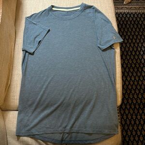 New Never Used All In Motion Short Sleeve Perforated  Pattern Shirt, Size M